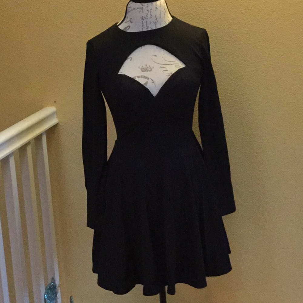 NWT Bebe peephole dress